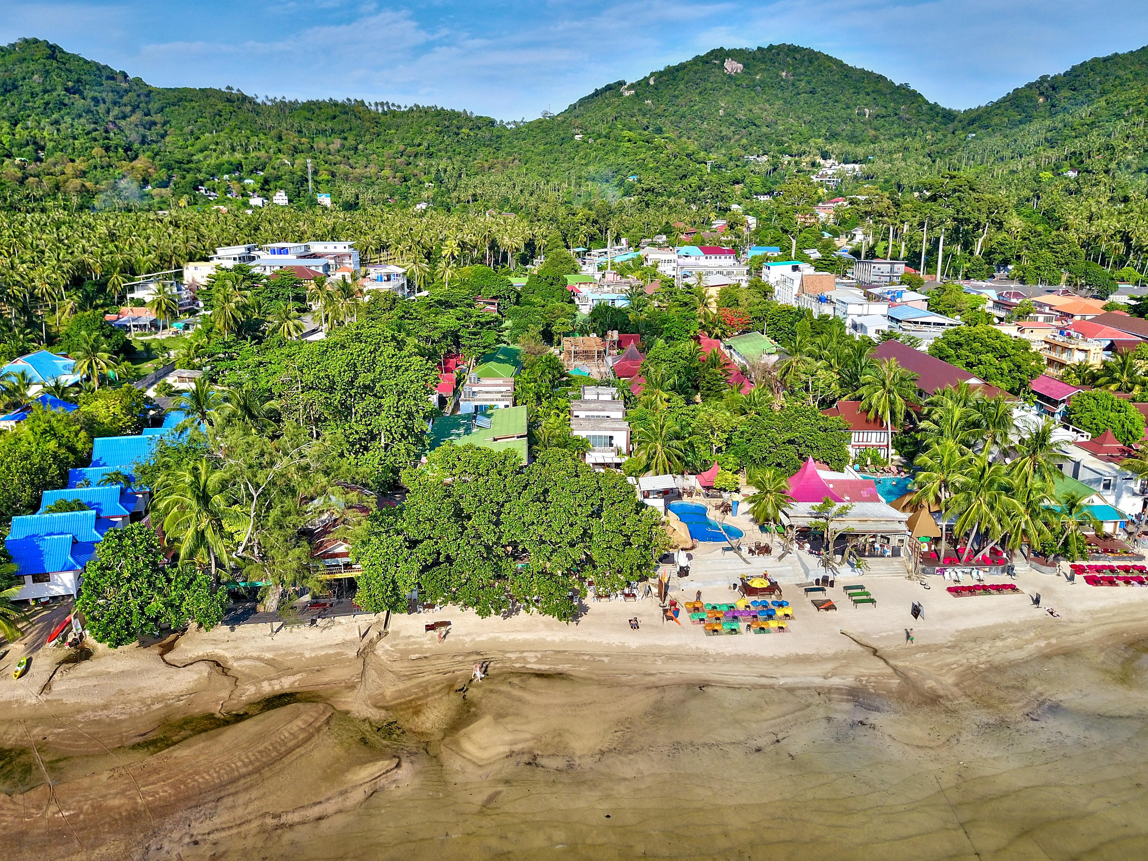 Sairee Hut Resor 3*