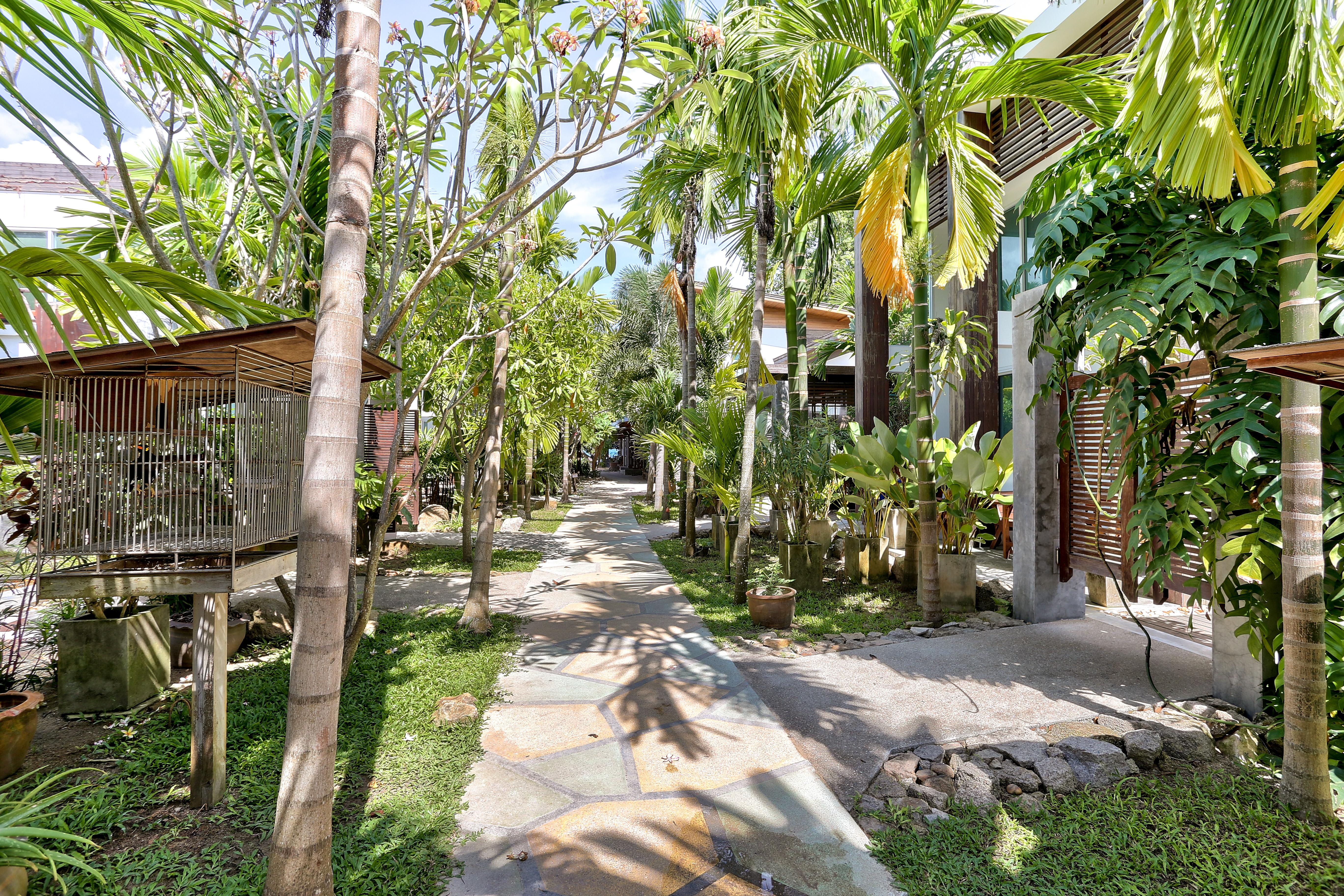 Sairee Hut Resor 3*